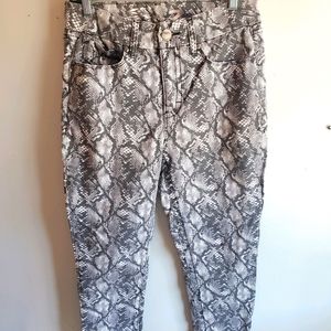 Seven7 skinny stretch jeans